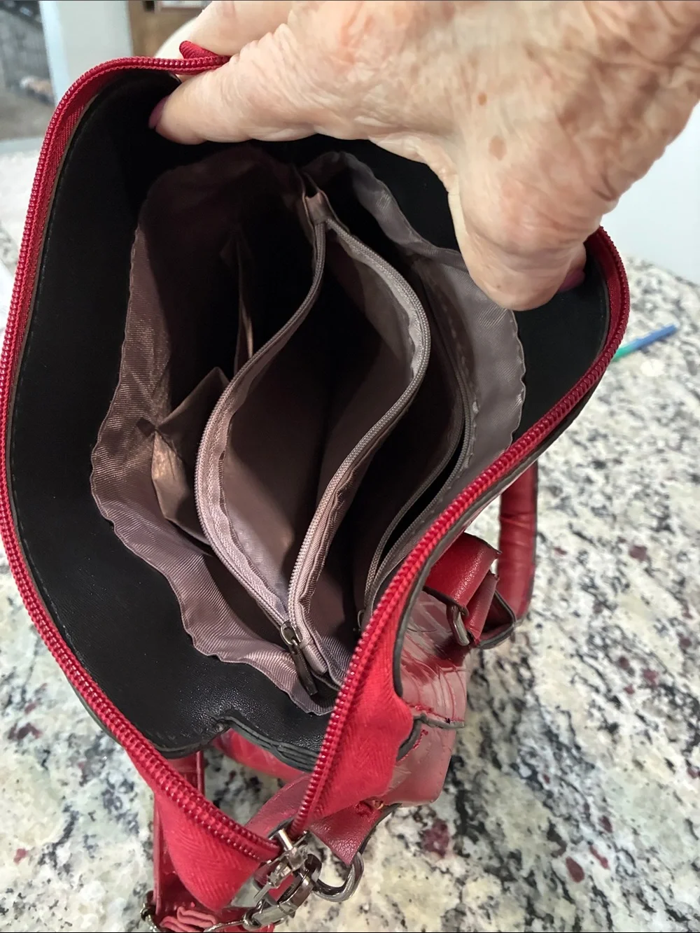 Red Croc-Embossed Women’s Shoulder Bag Two Font Zippers are not for storage